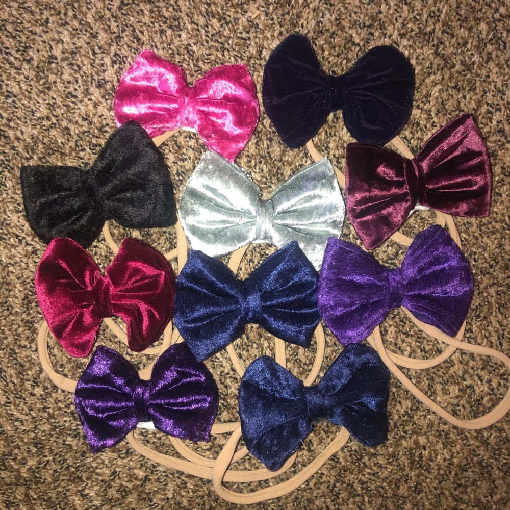 Bundle of 10 adorable bows on nylon headband